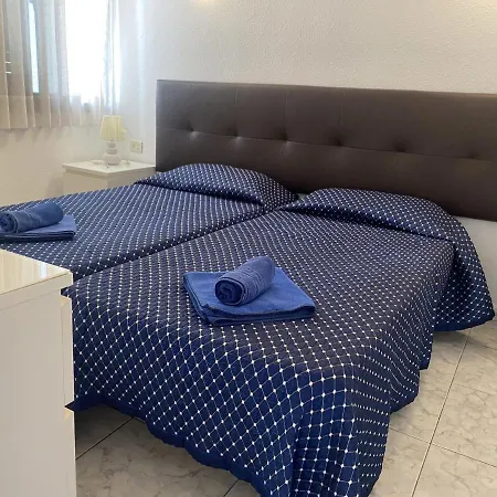 Appartamento 1 Bed 18a1, Victoria Court 1, Cristianos, Tenerife Los Cristianos (Tenerife)