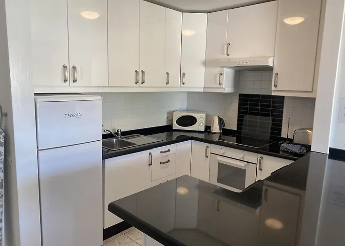 1 Bed 18a1, Victoria Court 1, Cristianos, Tenerife Apartment